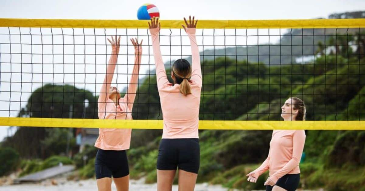 Blocking Rules in Beach Volleyball