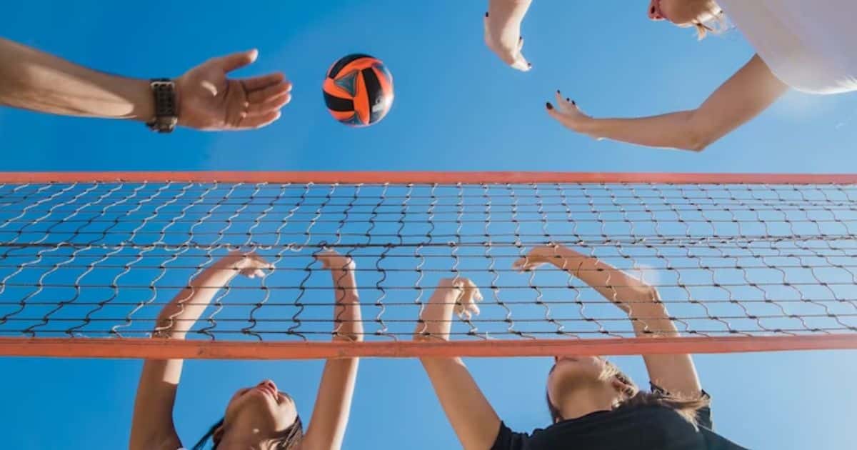 Can You Block A Serve In Beach Volleyball