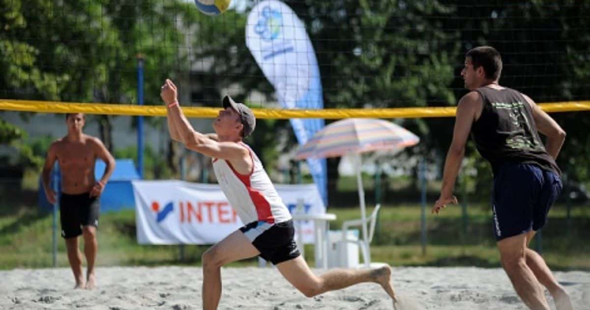 Does A Block Count As A Hit In Beach Volleyball